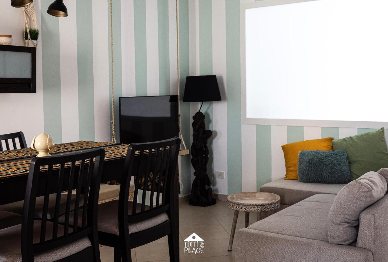 Titti'S Place Bari Bagian luar foto