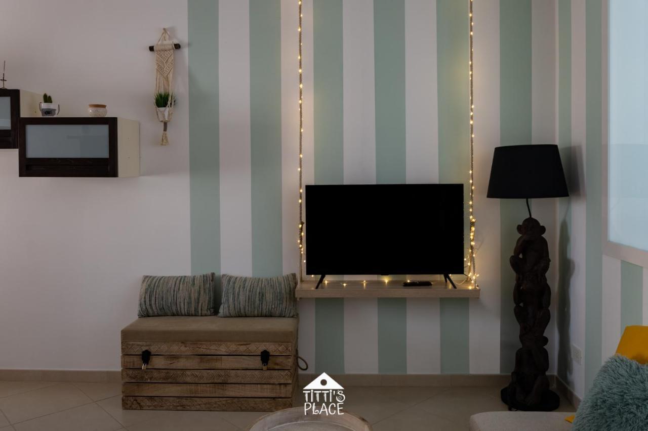 Titti'S Place Bari Bagian luar foto