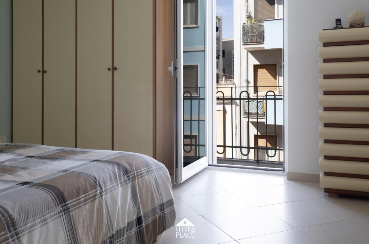 Titti'S Place Bari Bagian luar foto